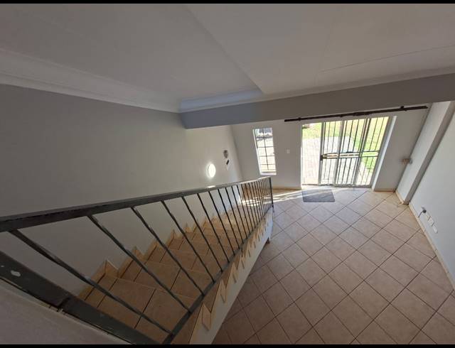 3 BEDROOM TOWNHOUSE FOR SALE IN ILLIONDALE